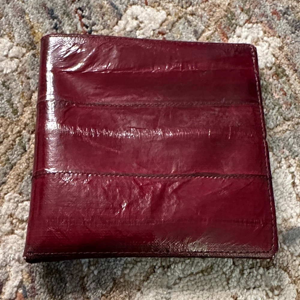 Buxton Burgundy Eel skin Wallet & Card Holder